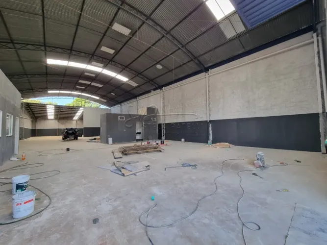 Galpão comercial de 623m² com escritório para locação - Jardim Salgado Filho