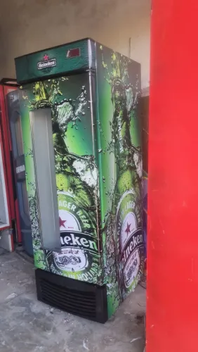 CERVEJEIRA 570 LITROS VERTICAL 110V OU 220V P 10 CAIXAS CERVEJA NA PROMOCAO DESCONT
