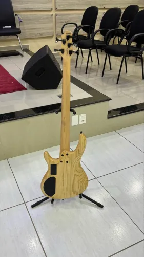 Contrabaixo Cort Action Deluxe V 
