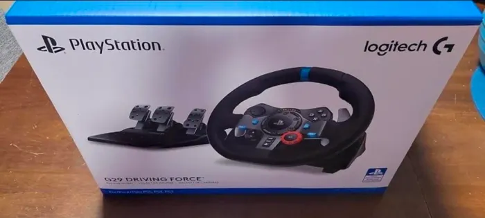Volante e Pedais Logitech G29 Driving Force com Force Feedback para PS5, PS4, PS3 e PC<br>