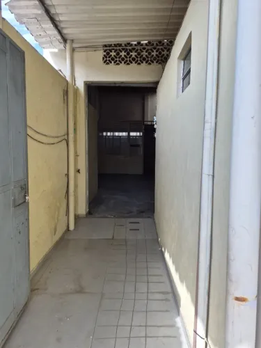 Alugo Galpão 90m2,com banheiro,escritório, em Nilópolis.