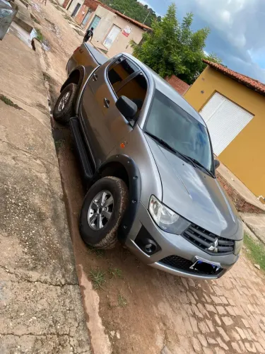 Mitsubishi L200 Triton GLX 3.2 CD TB Int.diesel MEC 2017