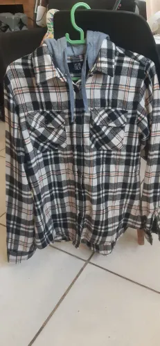 Camisa xadrez tecido franelado usada uma única vez 