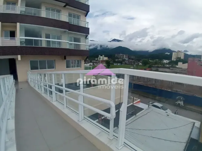 Cobertura de Luxo com 3 Dormitórios à Venda 224,76 m² | Vista para o Mar e Ilhabela | Mas