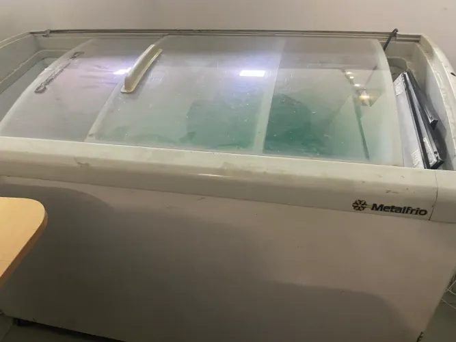 Freezer horizontal metalfrio