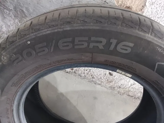 Pneu 205/65 R 16