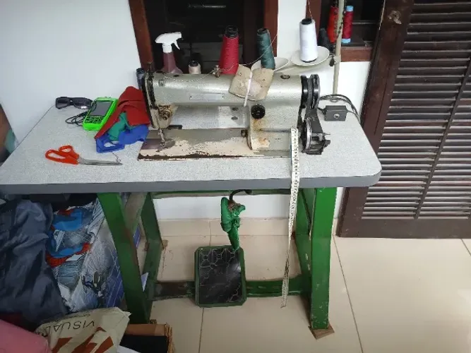Máquina Reta Industrial