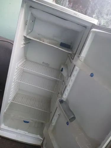 Vende-se geladeira 