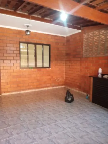 Casa com 2 dormitórios para alugar por R$ 2.300,00/mês - Vila Voturuá - São Vicente/SP