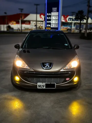 Peugeot 207 Sed. Passion XR Sport 1.4 Flex 8V 4P 2011