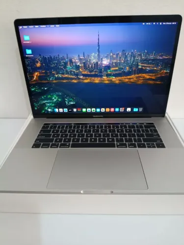 Macbook Pro 15 16GB SSD 512GB