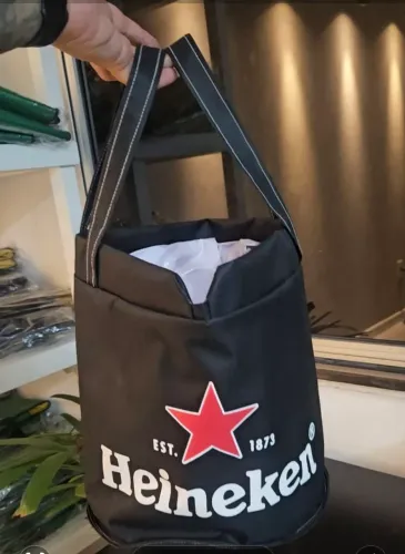 Bolsa termica para 12 latas ou barril heineken