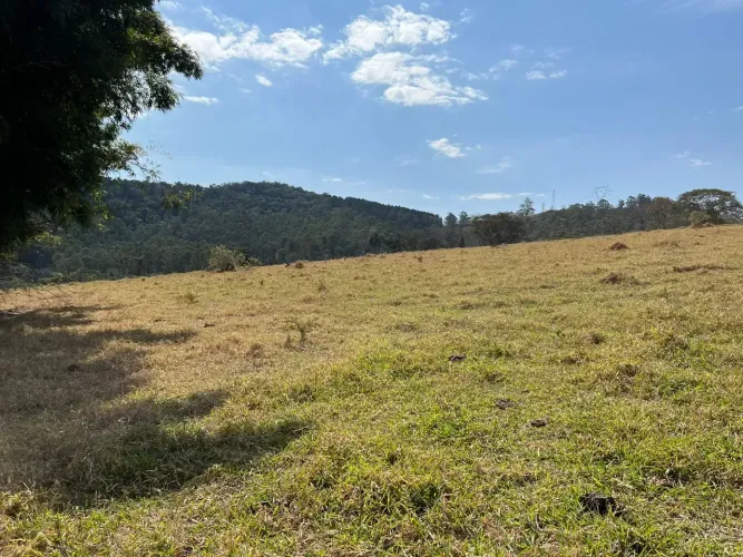 TERRENO COM ACESSO A 200M DA RODOVIA E ACEITO VEICULOS!!