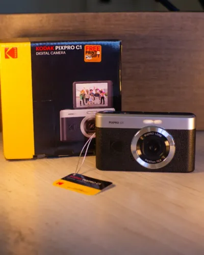 Câmera KODAK PIXPRO C1 Tela articulável