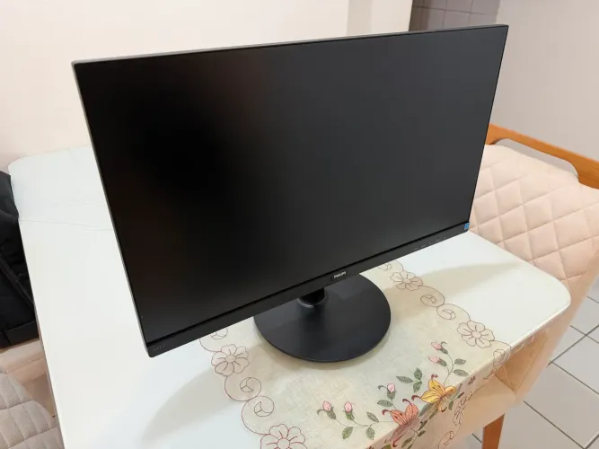 Monitor LED 24? Philips 