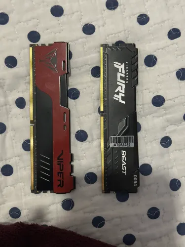 Patriot Viper Elite II 8 GB 2666 MHz e Kingston 8 GB 3200 MHz