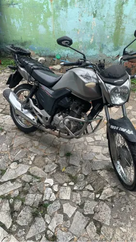 Vendo Start 2020 único Dono tem chave reserva Tem verdinho não tem multa só pegar e andar.