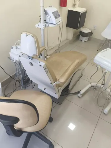 consultório dentário com compressor