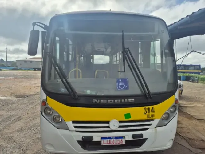MICRO-ÔNIBUS MERCEDES-BENZ 32 LUGARES 2010
