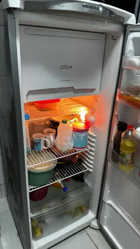 Geladeira cônsul gelo seco