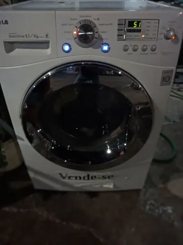 Vendo lava e seca LG ótimo estado de conservação com garantia