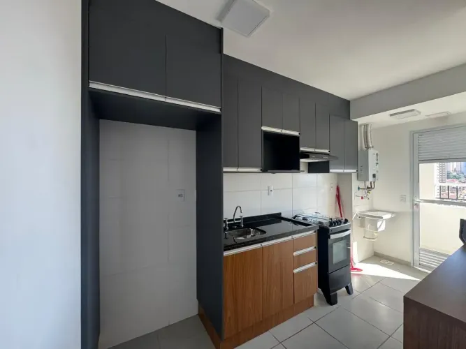 Apartamento para aluguel possui 67 metros quadrados com 2 quartos