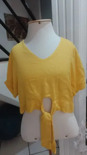 Lote de roupas para brechó