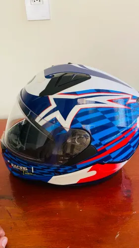 Capacete