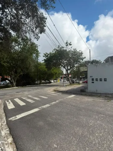 Vendemos ou alugamos excelente ponto para comércio.