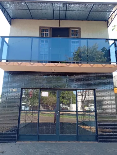 ALUGA-SE SALA COMERCIAL