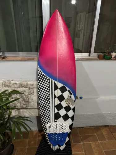 Prancha de surf! Em ótima condição e sem reparos!