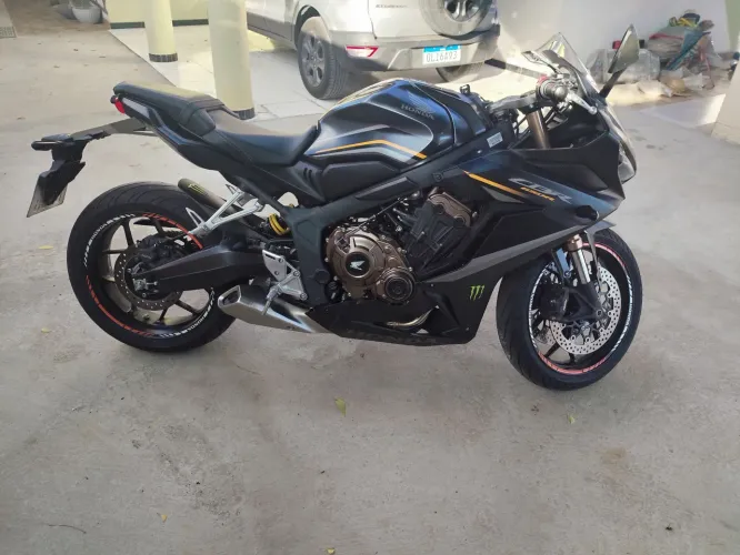 CBR 650R 2022