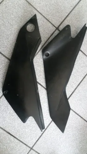 Tampa lateral ou Carenagem Lateral Yamaha Xt 225 Original Usado Preto