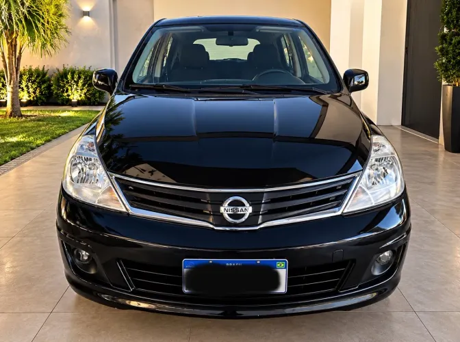 Nissan Tiida S 1.8/1.8 Flex 16V Mec. 2012