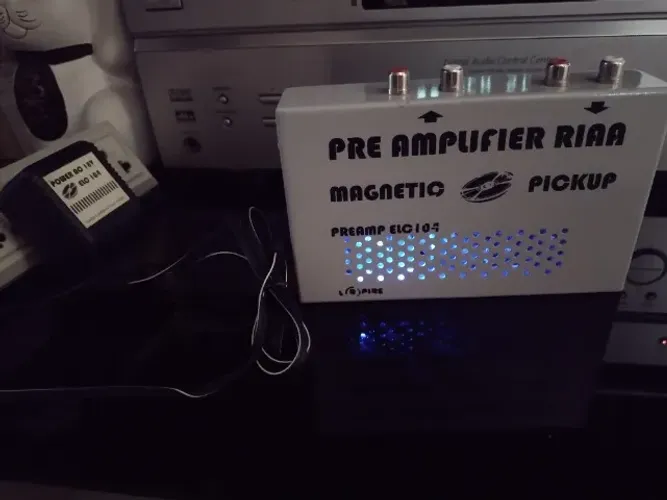 Pré de Phono marca ER PIRES - para usar o toca discos na entrada AUX