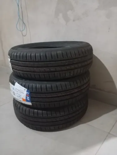 Pneus novos Ceat Ecodrive 175 65 R14