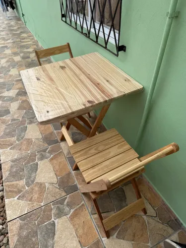 Conjunto de Mesa de Madeira + 2 Cadeiras