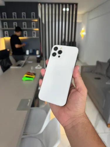 iPhone 12 Pro Max 128 gigas com acessórios