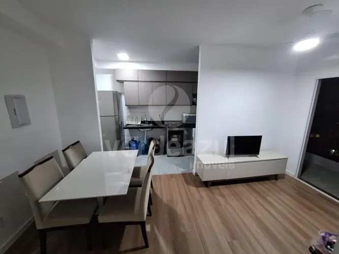 Apartamento mobiliado 2 quartos, suíte e varanda no Centro de Sumaré-SP.