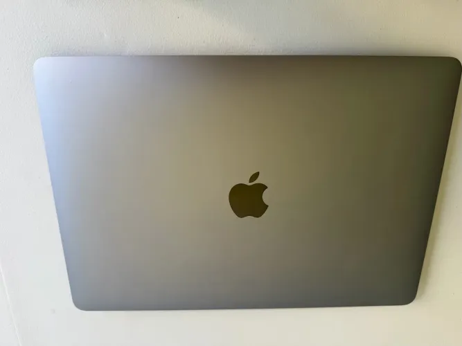 MacBook Air 13,3? 2019