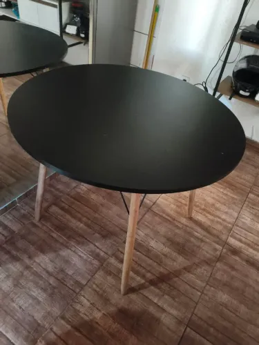Mesa Redonda modelo Eiffel