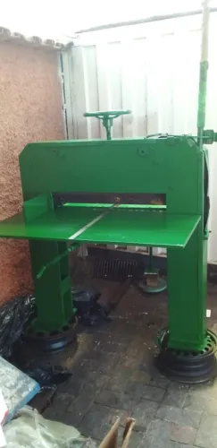 Guilhotina Manual
