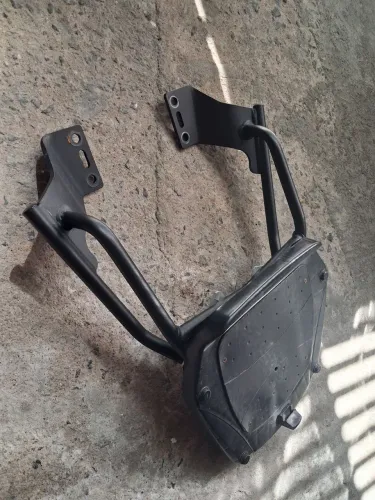 Bagageiro GIVI + baú para yamaha Factor 