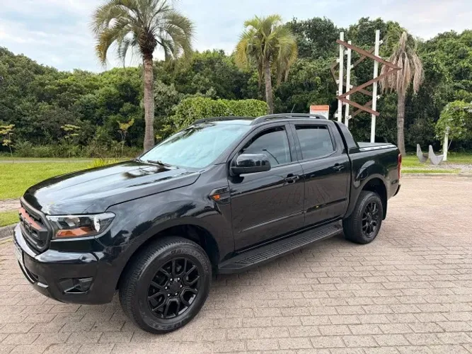 Ford Ranger Black 2.2 4X2 CD Diesel AUT 2023