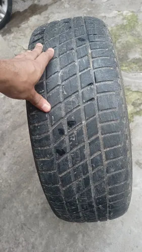 PNEU 215/65 16 PIRELLI SCORPIONS USADO