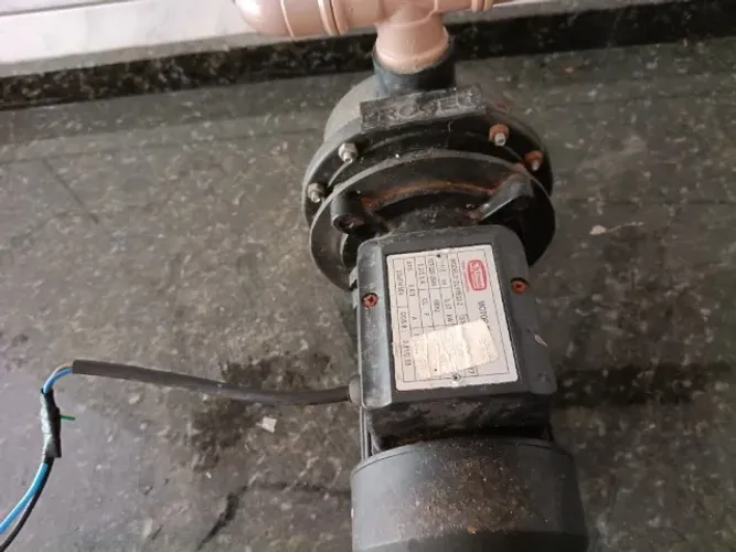 Motor bomba de piscina em ótimo estado