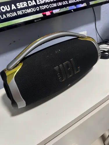 Caixa JBl boombox 3