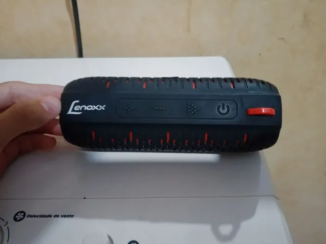 Caixa De Som Bluetooth Lenoxx Bt502_pv Bat Até 8h 15w Cor Vermelho 