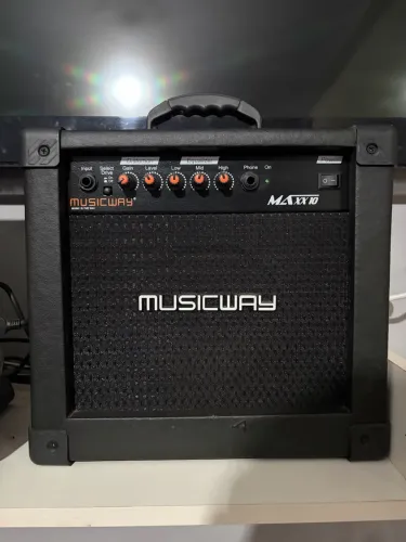 Caixa amplificadora para guitarra