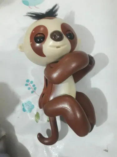 Bichinho interativo firgelings bicho preguiça 